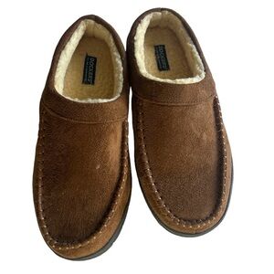 Dockers brown faux suede house shoes size 9-10